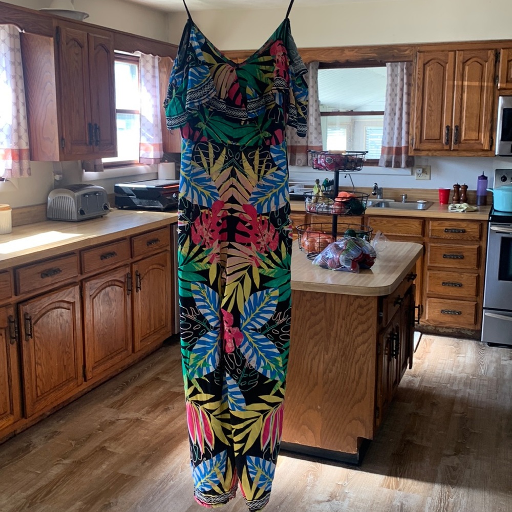 Flying Tomato Womens Jumpsuit Medium One Piece spaghetti straps floral